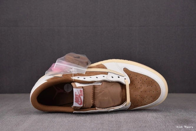 Kicked Out Shoe Store SP 1 Scott OG DM7866-106 AJ Low x Travis 0812